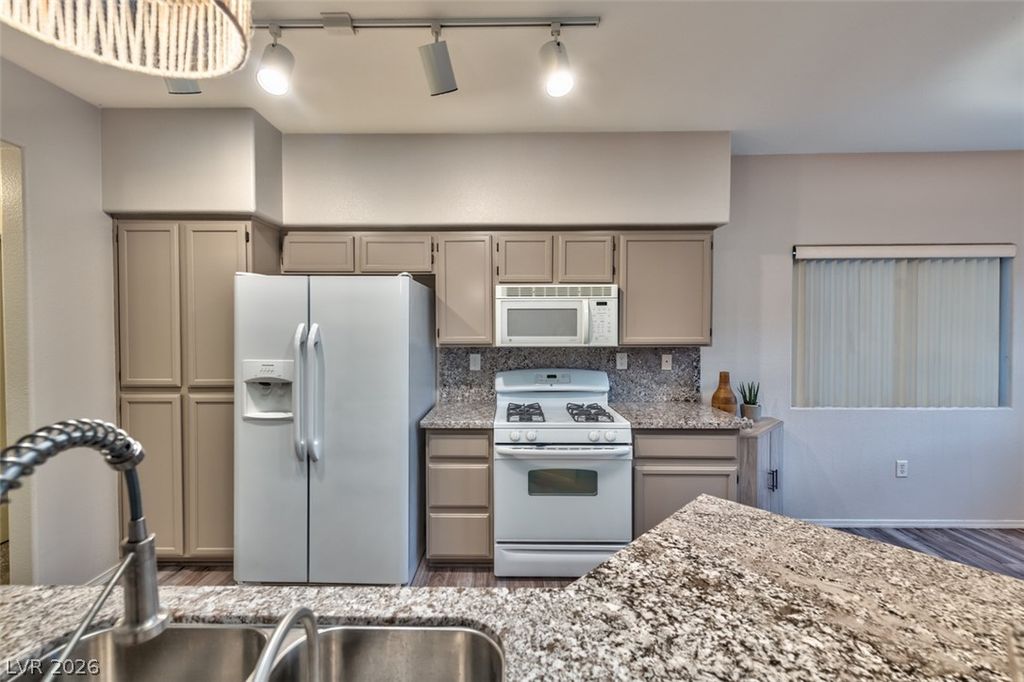 1050 East Cactus Avenue 1081, Las Vegas, NV 89183 — photo 5