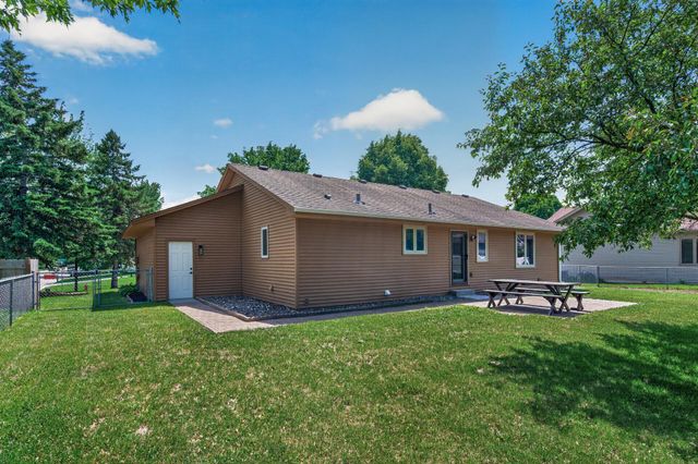 3951 120th Lane NW, Coon Rapids, MN 55433