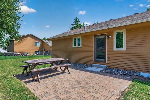 3951 120th Lane NW, Coon Rapids, MN 55433
