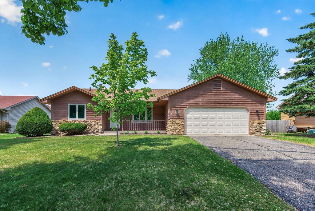 3951 120th Lane NW, Coon Rapids, MN 55433