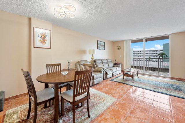 3161 S Ocean Drive 409, Hallandale Beach, FL 33009