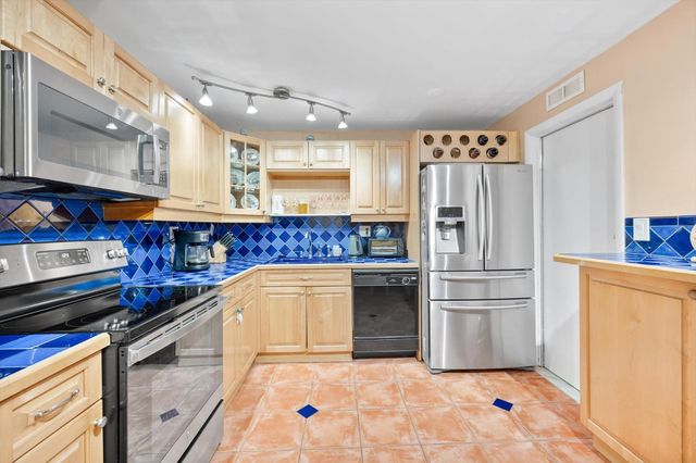 3161 S Ocean Drive 409, Hallandale Beach, FL 33009