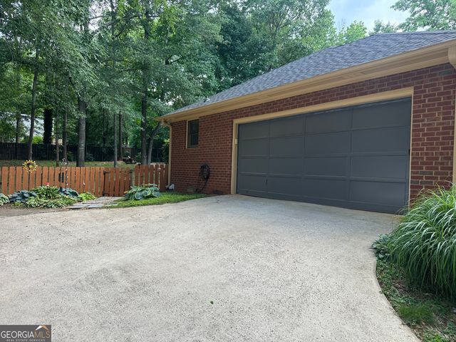 126 Buckeye Branch, Athens, GA 30605