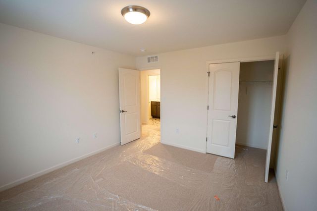 379 FLORIDA AVE., Etters, PA 17319