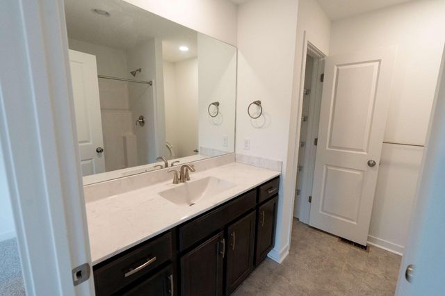 379 FLORIDA AVE., Etters, PA 17319