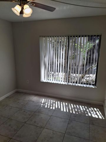 3238 Coral Lake Lane, Coral Springs, FL 33065