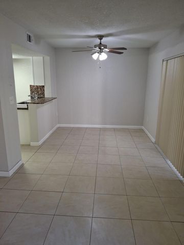 3238 Coral Lake Lane, Coral Springs, FL 33065