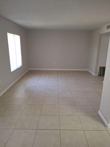 3238 Coral Lake Lane, Coral Springs, FL 33065