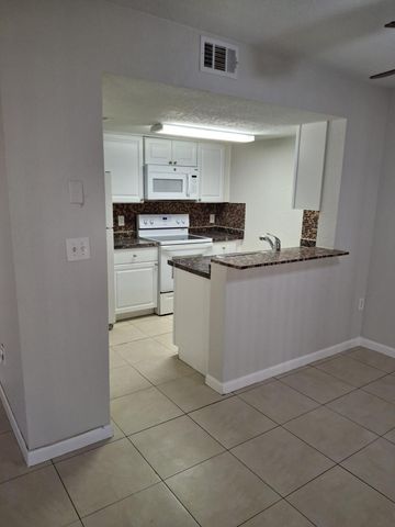 3238 Coral Lake Lane, Coral Springs, FL 33065