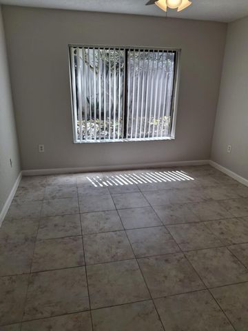 3238 Coral Lake Lane, Coral Springs, FL 33065