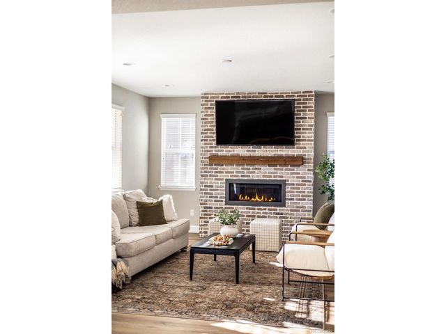 204 Horizon Ave, Erie, CO 80516