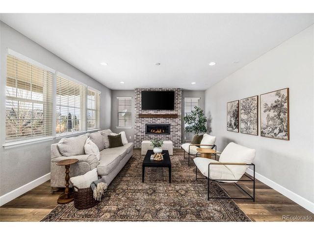 204 Horizon Ave, Erie, CO 80516