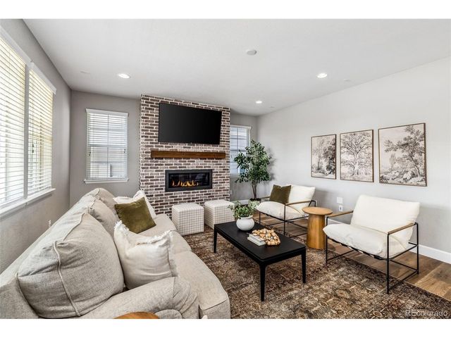 204 Horizon Ave, Erie, CO 80516