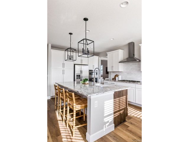 204 Horizon Ave, Erie, CO 80516