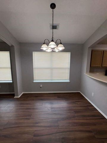 7714 Sunburst Trail Drive, Cypress, TX 77433