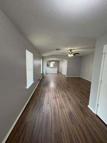 7714 Sunburst Trail Drive, Cypress, TX 77433