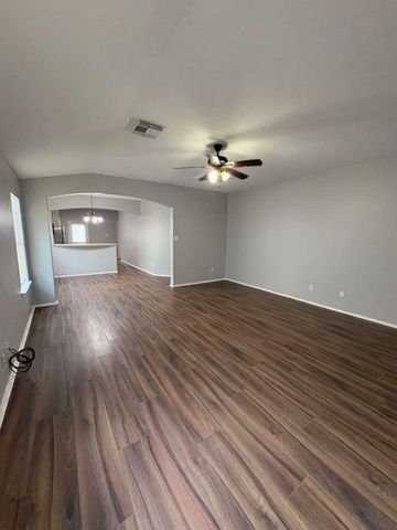 7714 Sunburst Trail Drive, Cypress, TX 77433