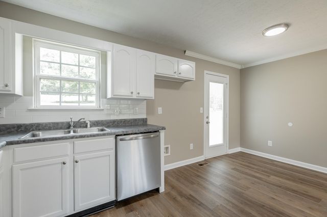 380 Lookout Circle, Trenton, GA 30752