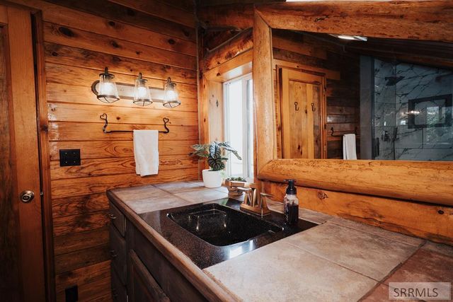 59 Savage Ranch Road, Salmon, ID 83467