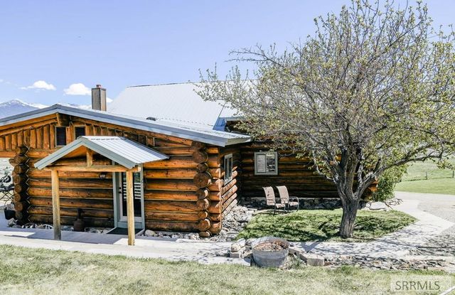 59 Savage Ranch Road, Salmon, ID 83467