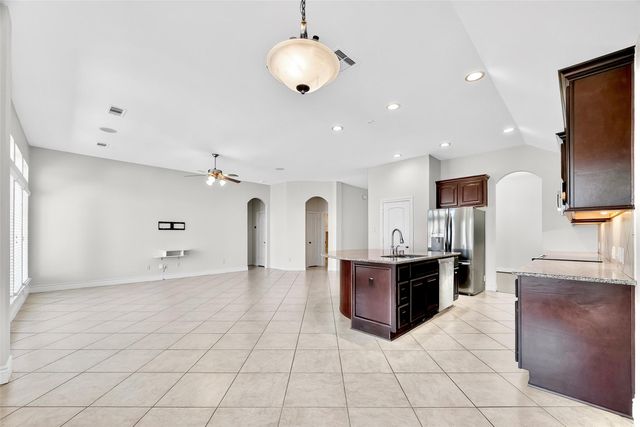 13603 Summer Cloud Lane, Pearland, TX 77584