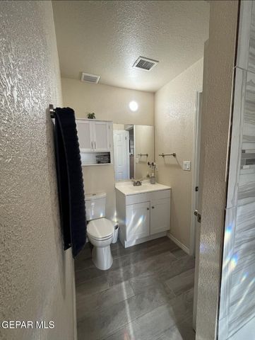 1642 Dick Mayers Drive, El Paso, TX 79936