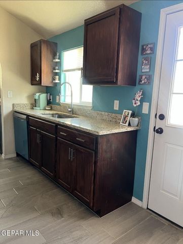 1642 Dick Mayers Drive, El Paso, TX 79936