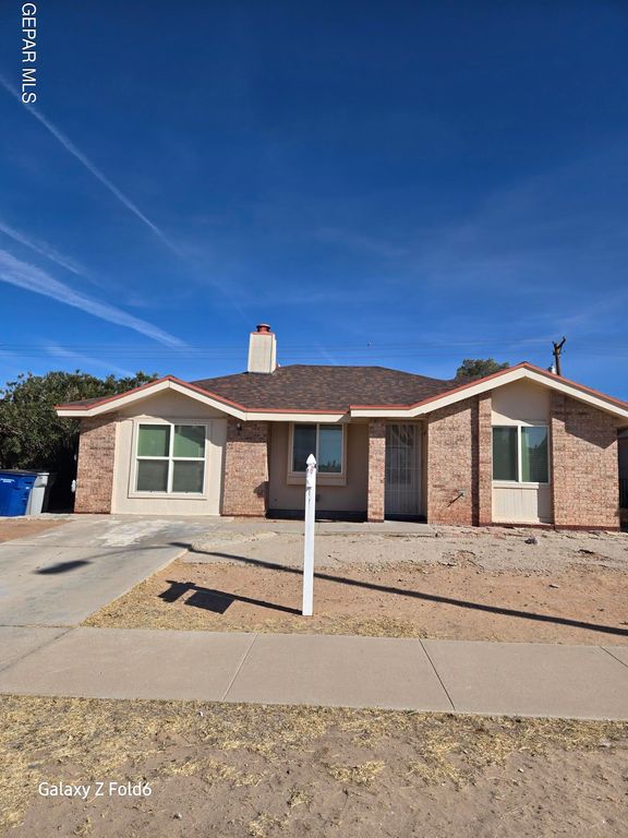 1642 Dick Mayers Drive, El Paso, TX 79936