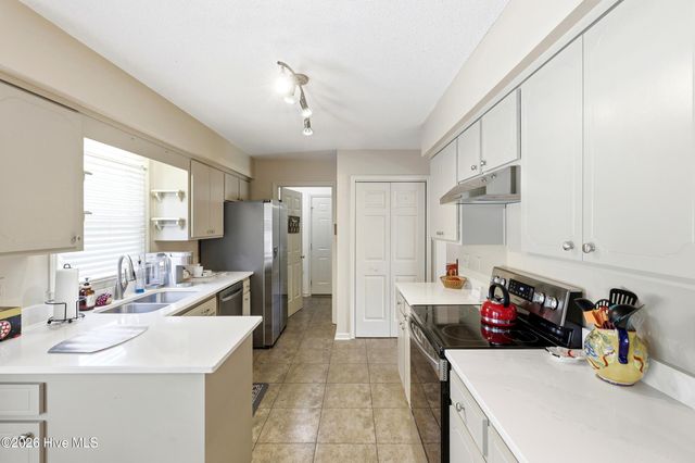 500 Sweetbay Court, Wilmington, NC 28405