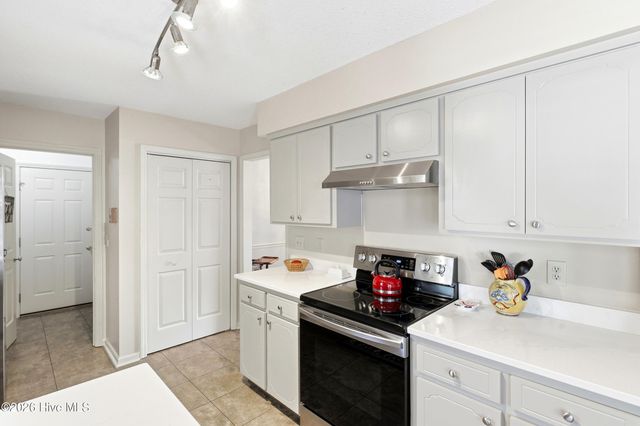 500 Sweetbay Court, Wilmington, NC 28405