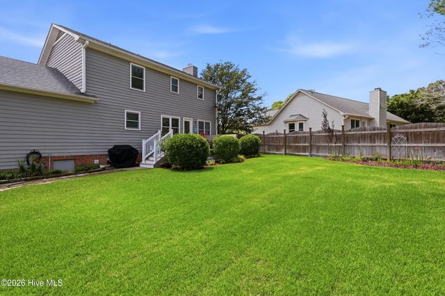 500 Sweetbay Court, Wilmington, NC 28405