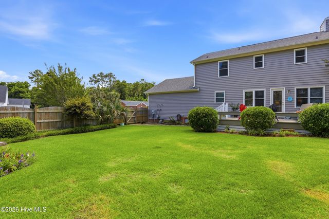500 Sweetbay Court, Wilmington, NC 28405