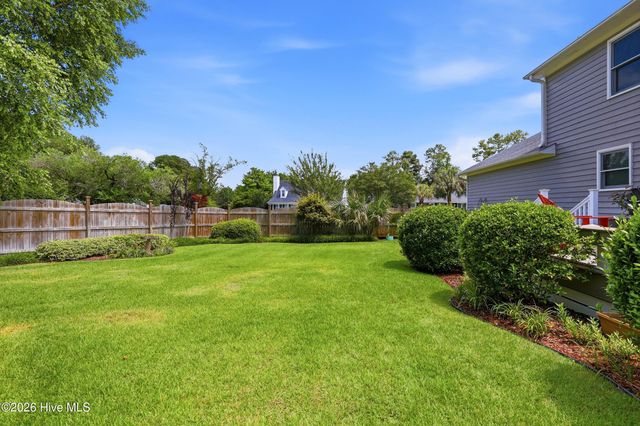 500 Sweetbay Court, Wilmington, NC 28405