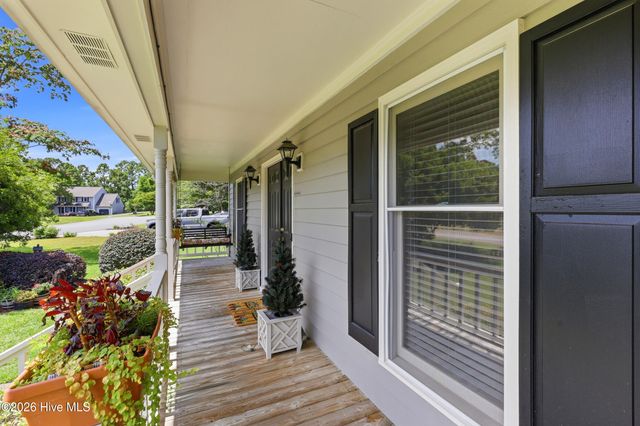 500 Sweetbay Court, Wilmington, NC 28405