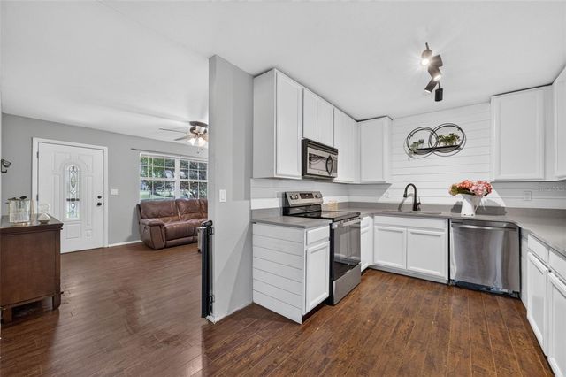 650 S CARPENTER AVENUE, Orange City, FL 32763