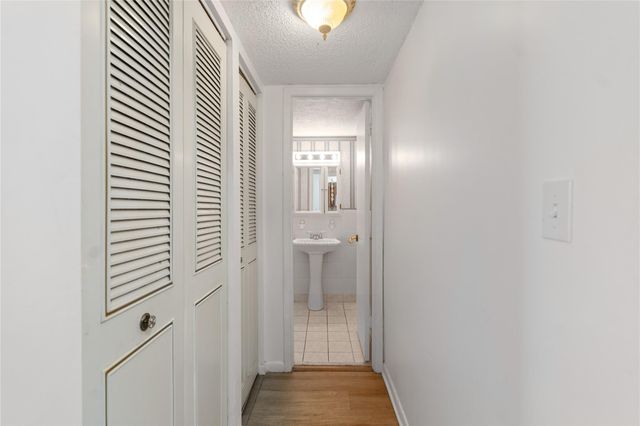 1830 Dixieanna St 404, Hollywood, FL 33020