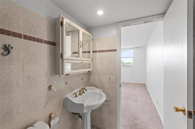 1830 Dixieanna St 404, Hollywood, FL 33020