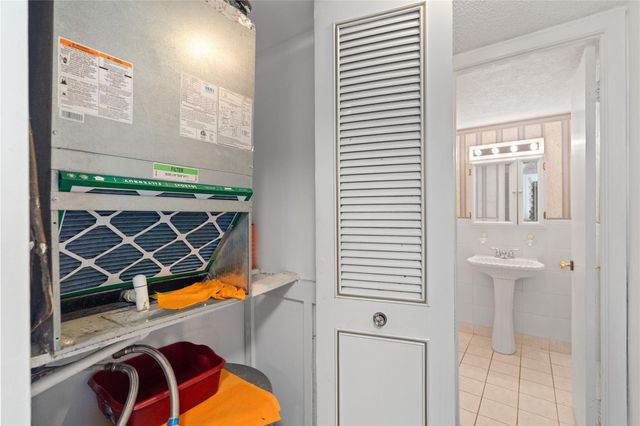 1830 Dixieanna St 404, Hollywood, FL 33020