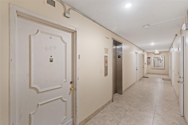 1830 Dixieanna St 404, Hollywood, FL 33020