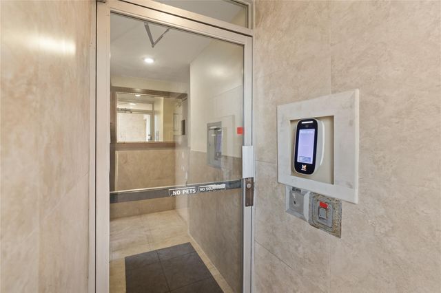 1830 Dixieanna St 404, Hollywood, FL 33020