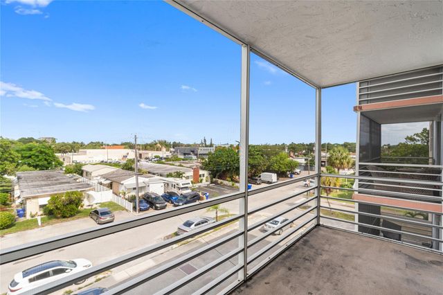 1830 Dixieanna St 404, Hollywood, FL 33020