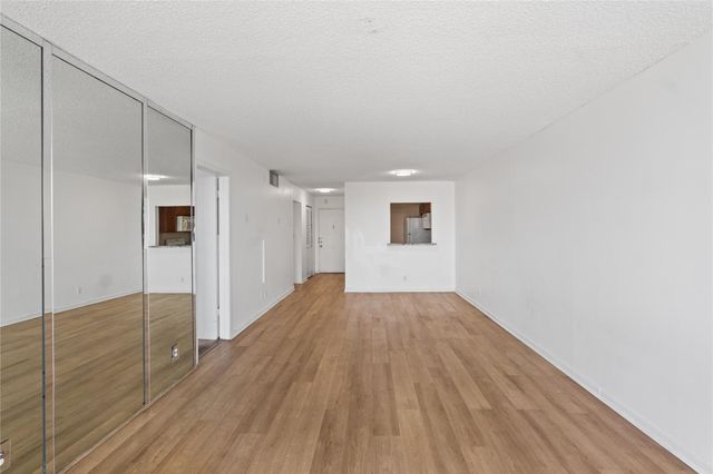 1830 Dixieanna St 404, Hollywood, FL 33020