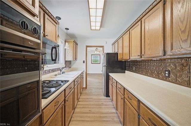 1644 Kingsway RD, Norfolk, VA 23518