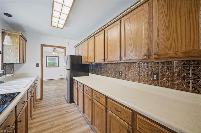 1644 Kingsway RD, Norfolk, VA 23518