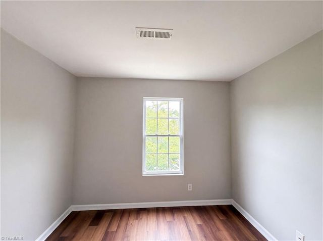 112 Rockbridge Court, Kernersville, NC 27284