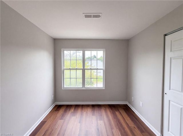 112 Rockbridge Court, Kernersville, NC 27284
