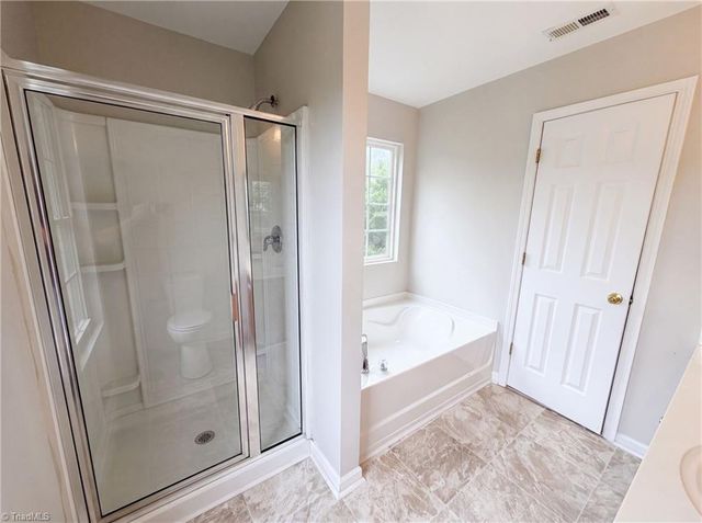 112 Rockbridge Court, Kernersville, NC 27284