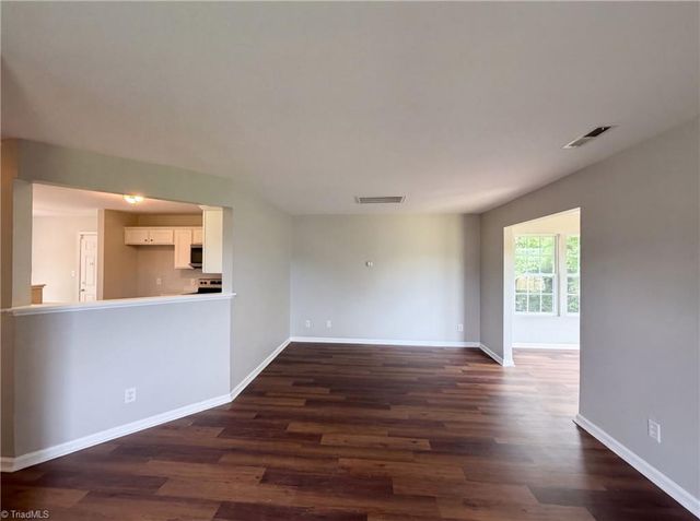 112 Rockbridge Court, Kernersville, NC 27284