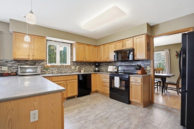 500 Larum Lane, Stoughton, WI 53589