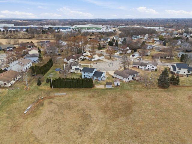 500 Larum Lane, Stoughton, WI 53589